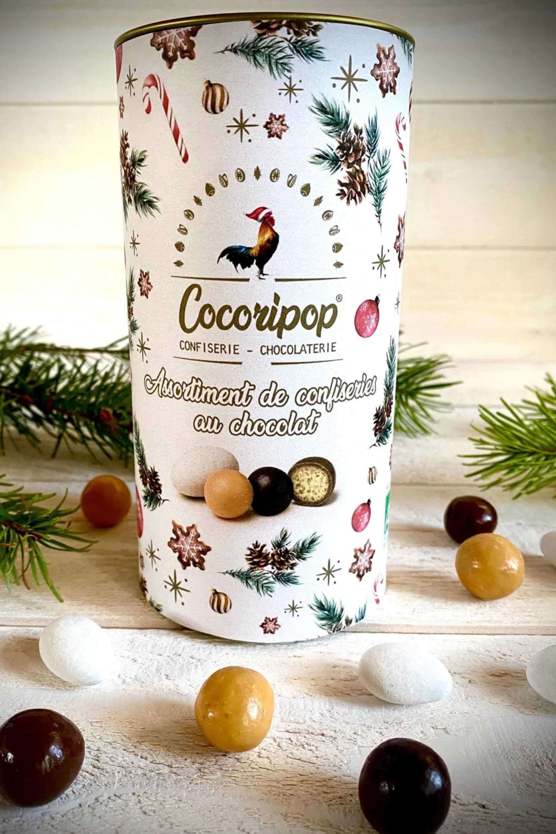 Amandes torréfiées Cocoripop enrobées de chocolat noir et dragéifiées – confiserie artisanale française.