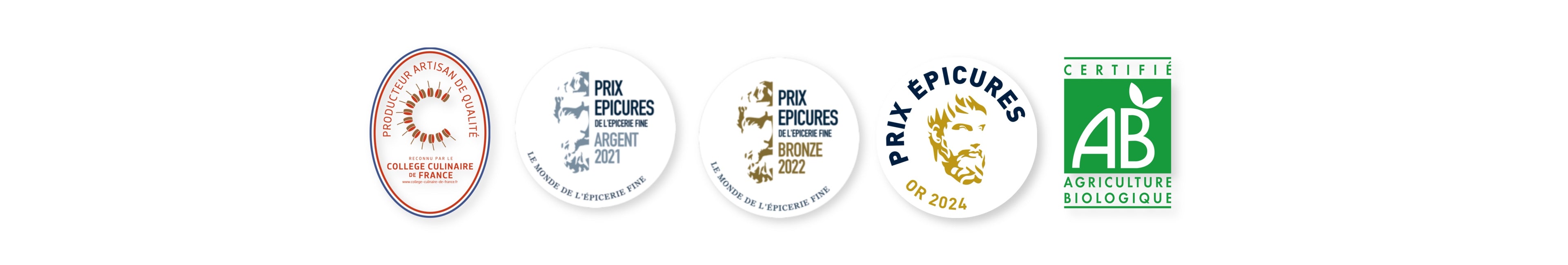 Cocoripop est honorée d'avoir reçu plusieurs distinctions prestigieuses, notamment la Médaille d'Or au Concours Épicure, ainsi que des médailles en Bronze et en Argent, qui témoignent de la qualité exceptionnelle de nos créations. Nous sommes également fiers d'avoir été récompensés par la Médaille du Collège Culinaire de France, une reconnaissance de notre savoir-faire artisanal. De plus, notre engagement envers l'agriculture biologique a été salué, renforçant notre démarche responsable et respectueuse de l