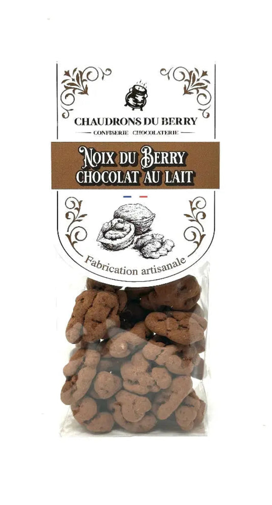 Noix du Berry enrobees de chocolat au lait bio artisanales et croquantes