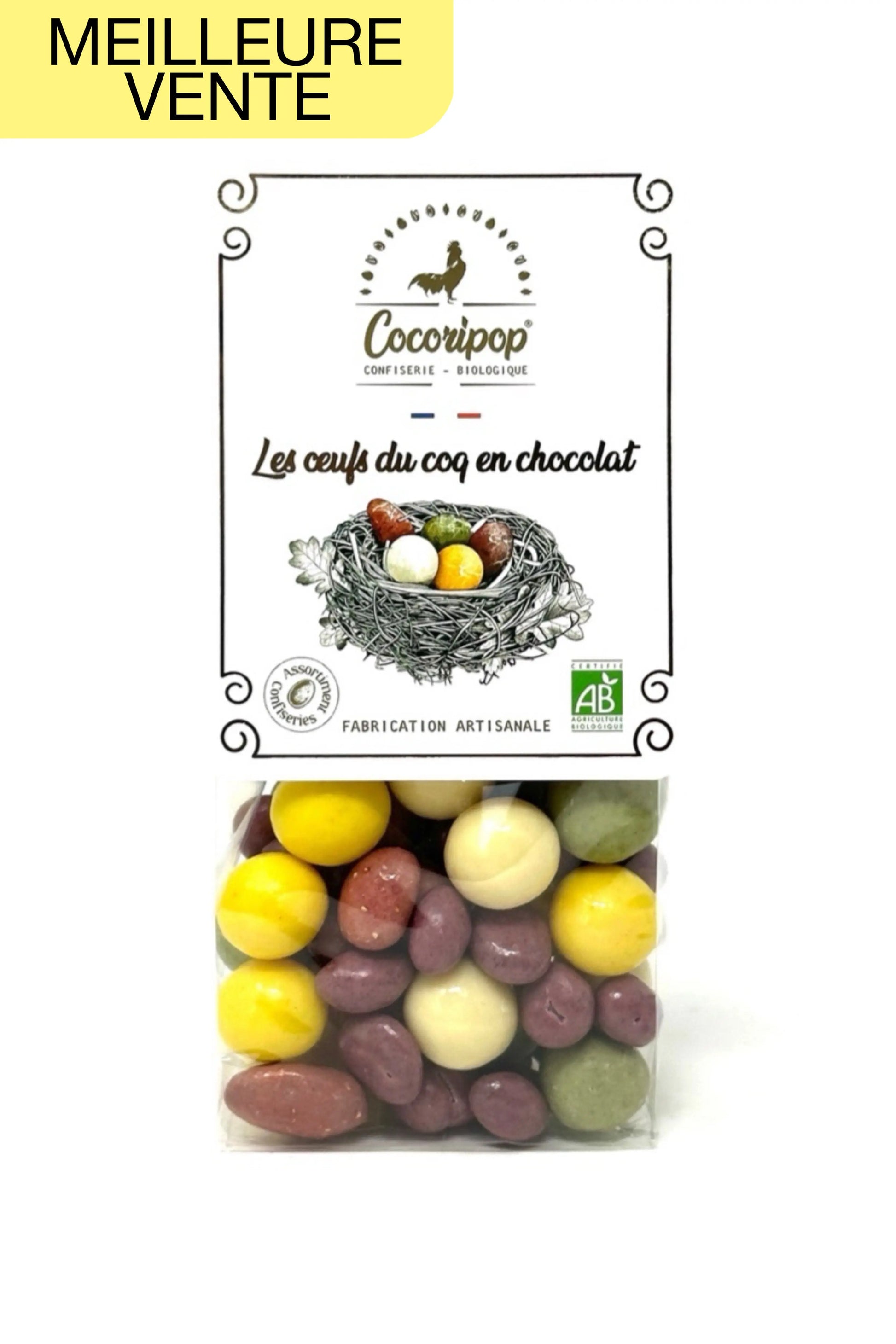 Assortiment de confiseries bio : raisins, noisettes, amandes et céréales enrobés de chocolat Cocoripop