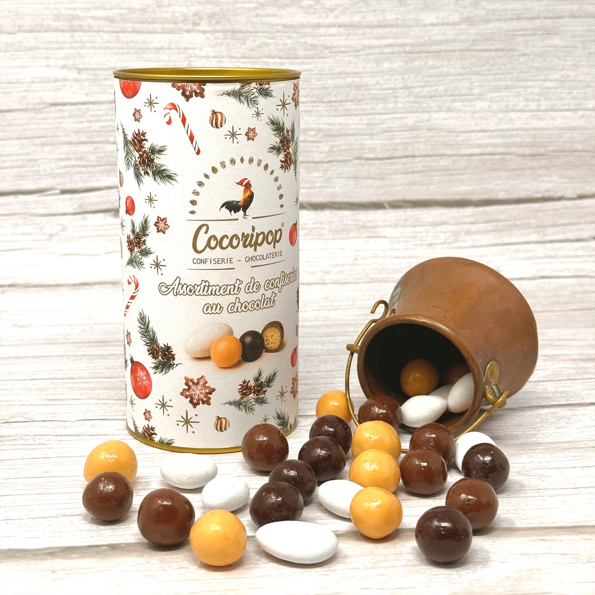 Boite cadeau de Noel contenant des confiseries artisanales au chocolat noir, lait et blond Cocoripop