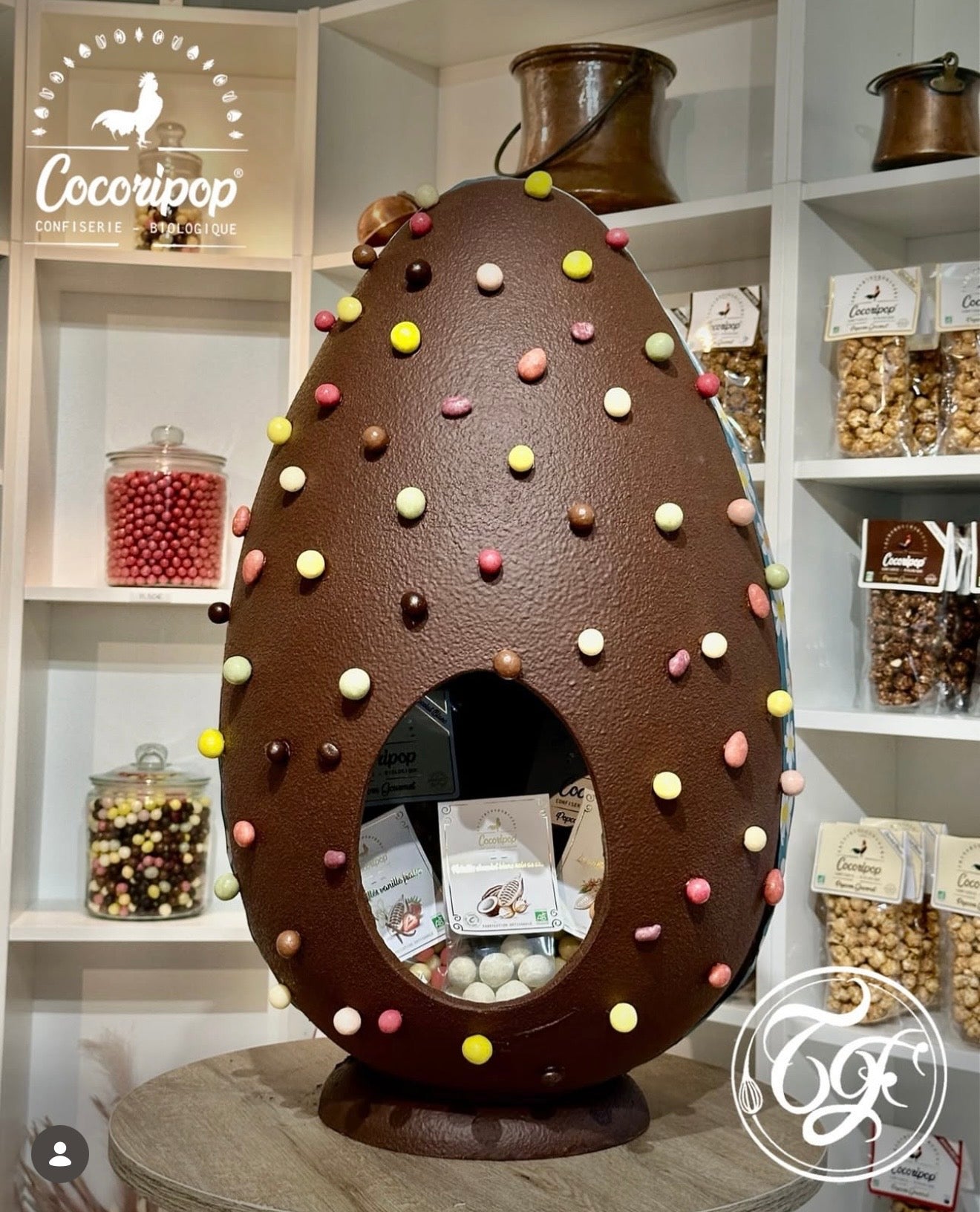 Jeu concours Instagram Pâques avec Les Gourmandises FT et confiseries artisanales bio Cocoripop fabriquées près de Bourges dans le Cher.