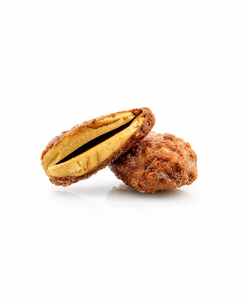 Amandes bio caramélisées, confiserie artisanale française élaborée à Saint-Germain-du-Puy près de Bourges selon un savoir-faire traditionnel.