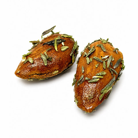 Amandes bio grillées au thym pour l apéritif élaborées à Saint Germain du Puy près de Bourges produit artisanal français et gourmand