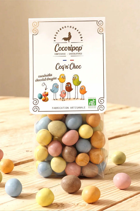 Cacahuètes bio chocolat dragéifiées fabriquées à Saint-Germain-du-Puy près de Bourges, confiserie artisanale française aux couleurs végétales naturelles.