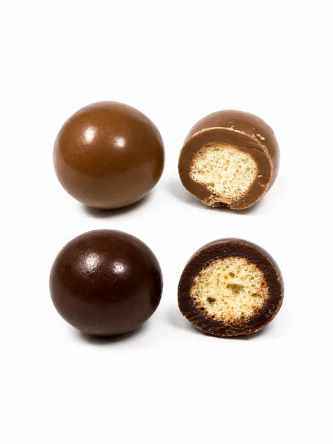 Confiserie artisanale française aux billes de maïs croustillantes enrobées de chocolat au lait et noir bio, fabrication à Saint-Germain-du-Puy