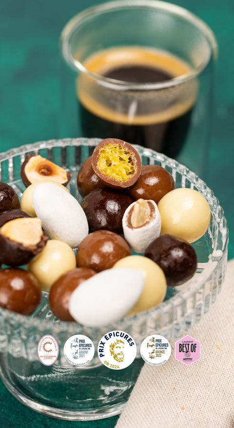 Amandes et noisettes enrobees de chocolat bio artisanal francais fabriquees pres de Bourges Cocoripop