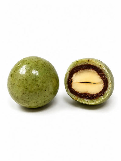 Noisettes vertes bio en vrac, gourmandise artisanale française élaborée avec des chocolats bio issus du commerce équitable
