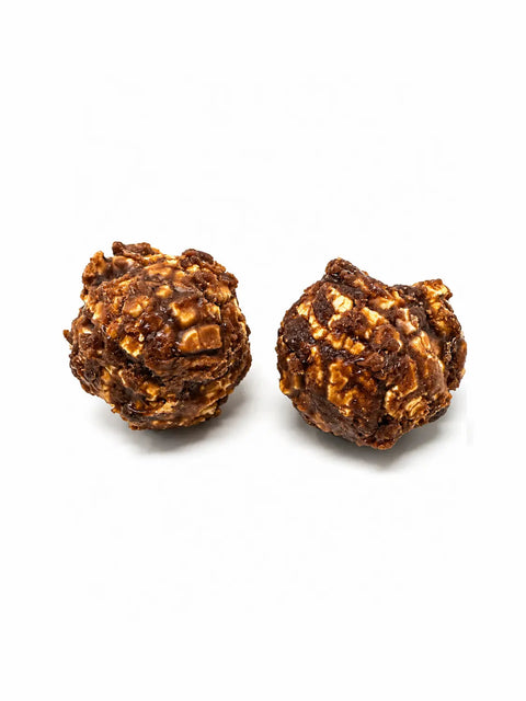 Popcorn français bio au chocolat caramel, soufflé à l'air chaud puis enrobé de caramel fondant et de chocolat au lait bio à Saint-Germain-du-Puy