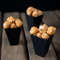 Popcorn bio artisanal français en vrac au caramel beurre salé préparé à la main.