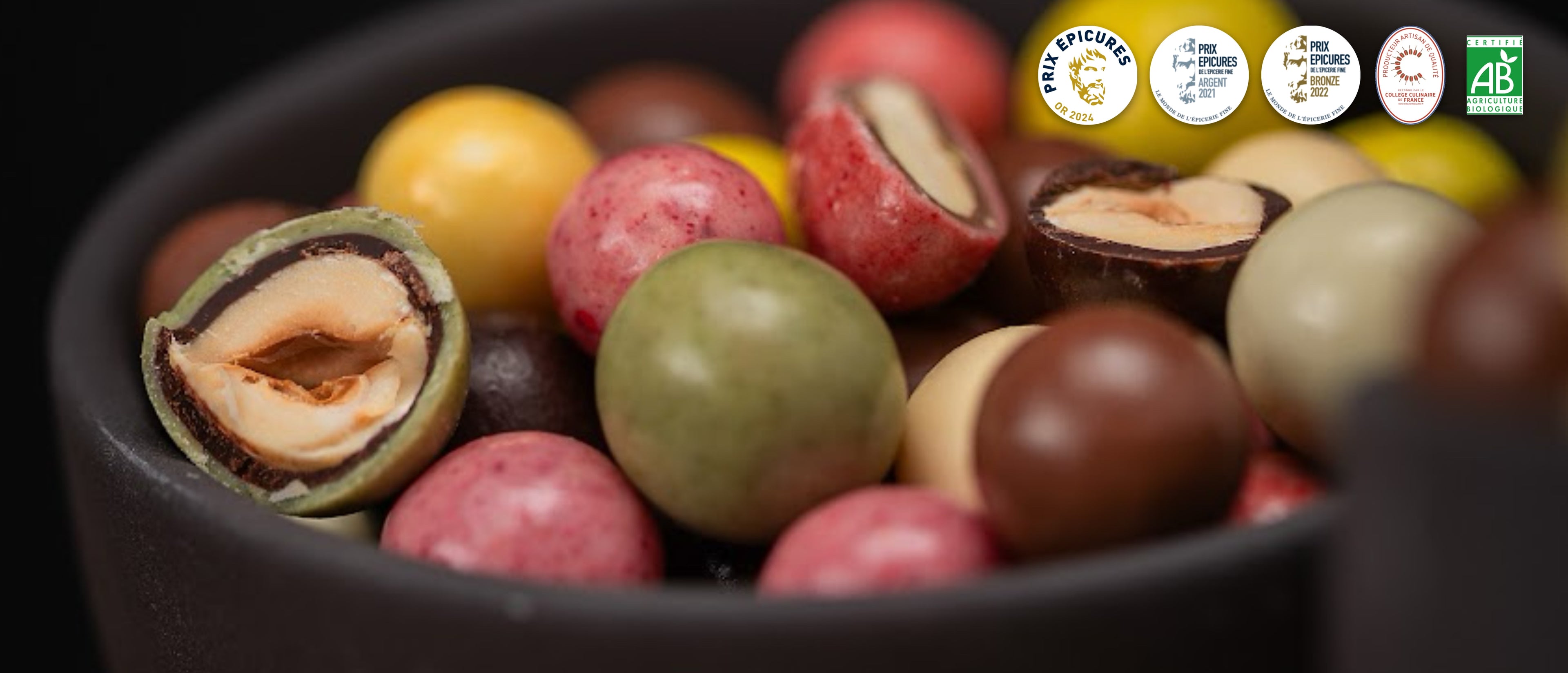 Raisin Dor Cocoripop raisins maceres au vin enrobes de chocolat noir bio