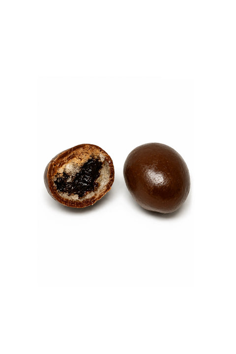 Raisins enrobés de chocolat noir au Cointreau, confiserie Cocoripop près de Bourges
